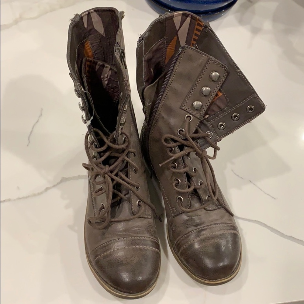 Women’s AmericanRag lace up 8M AR Kadet Boots